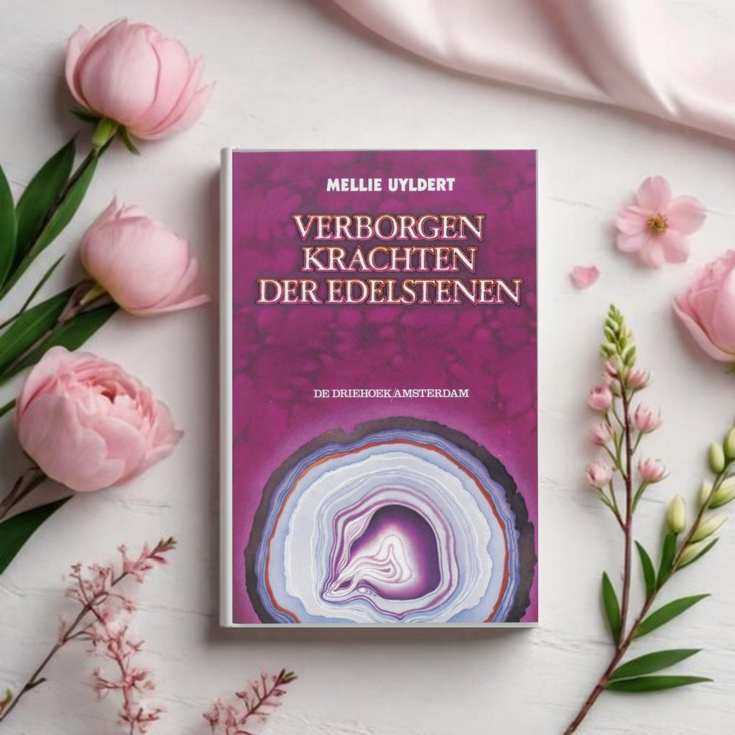 Verborgen Krachten der Edelstenen - Mellie Uyldert